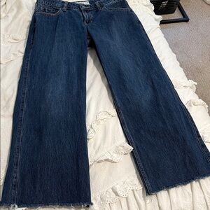 Hollister Dark Blue Flare Jeans
WEEKEND SALE!